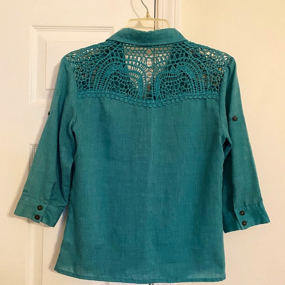Women's 3/4 Sleeve Button Down Shirt with Lace Knit Shoulders, Size S - Picture 2 of 8